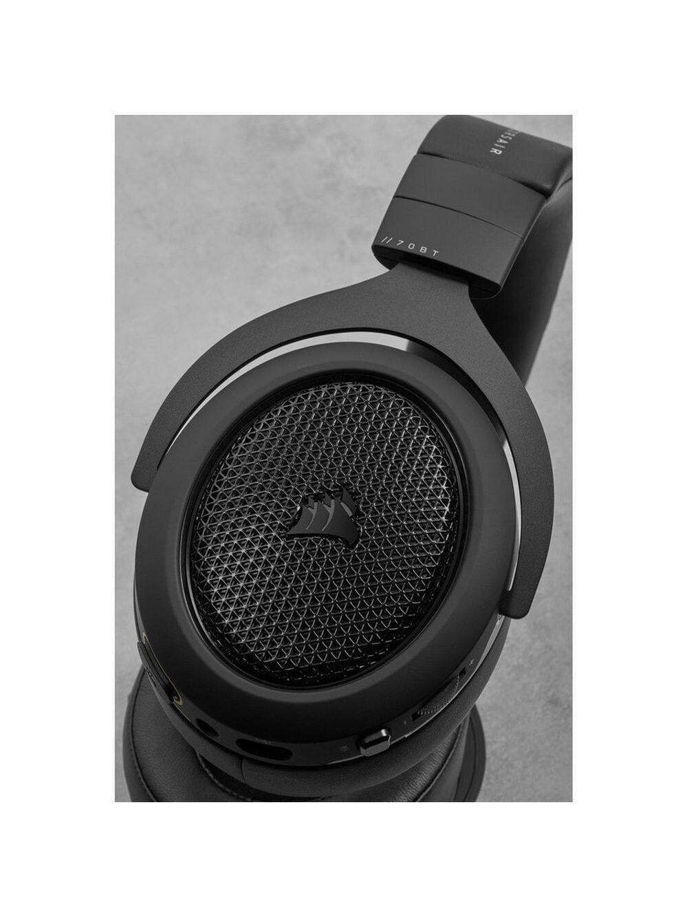 Corsair HS70 Bluetooth Gaming Headset in Black - Picture 8 of 13